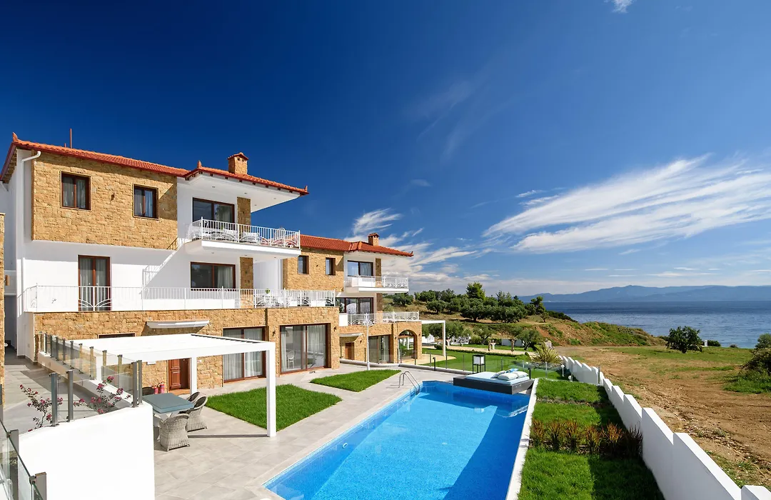 Villa D'Oro - Luxury Villas & Suites-1